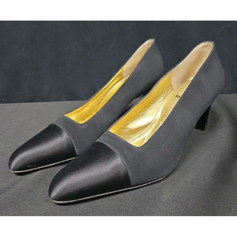Bruno Magli Satin Cap Toe Heels Pumps Size 8 B Italy Vintage 1990s Bologna